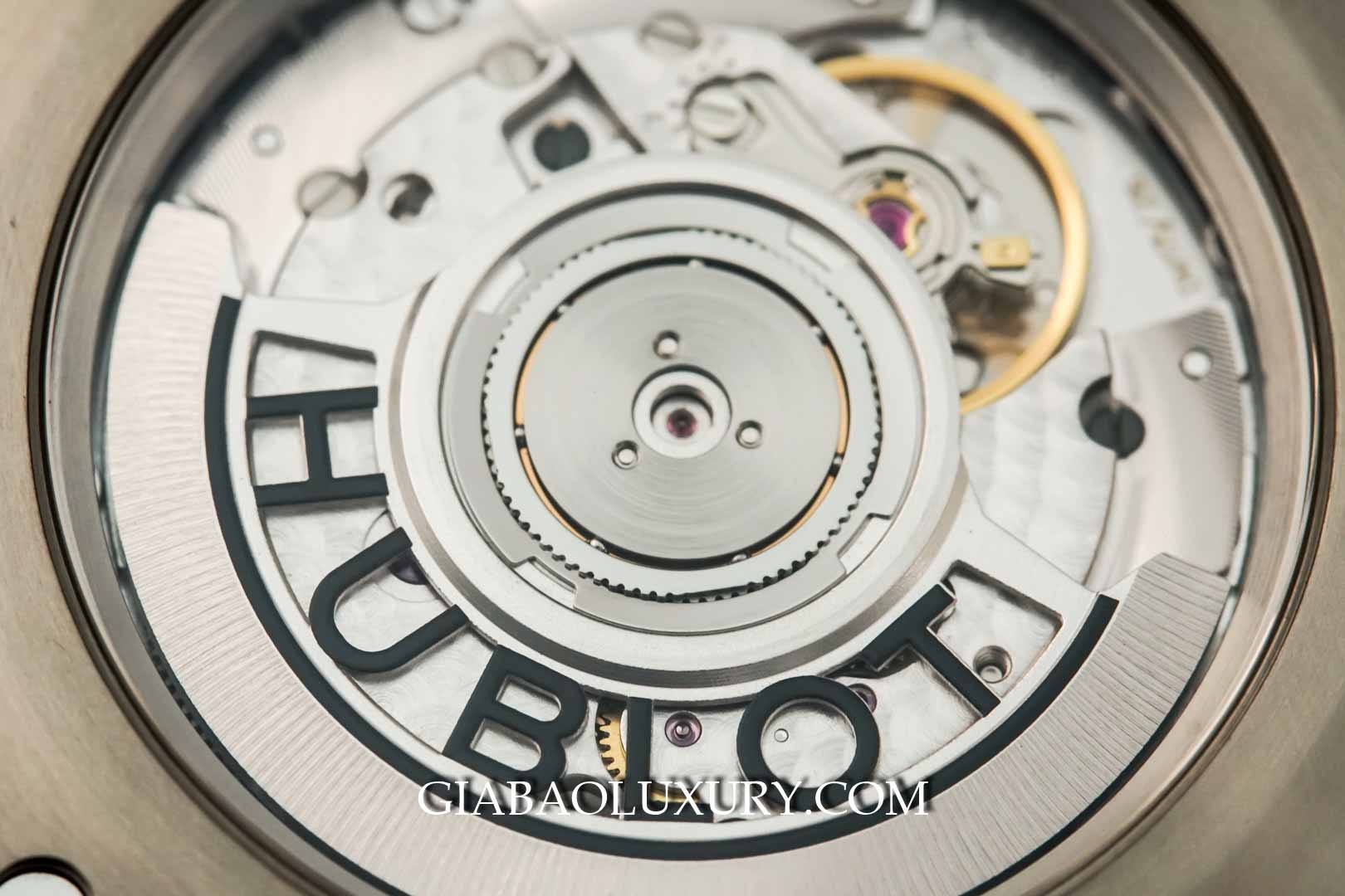 Đồng Hồ Hublot Big Bang Chronograph và Classic Fusion Chronograph