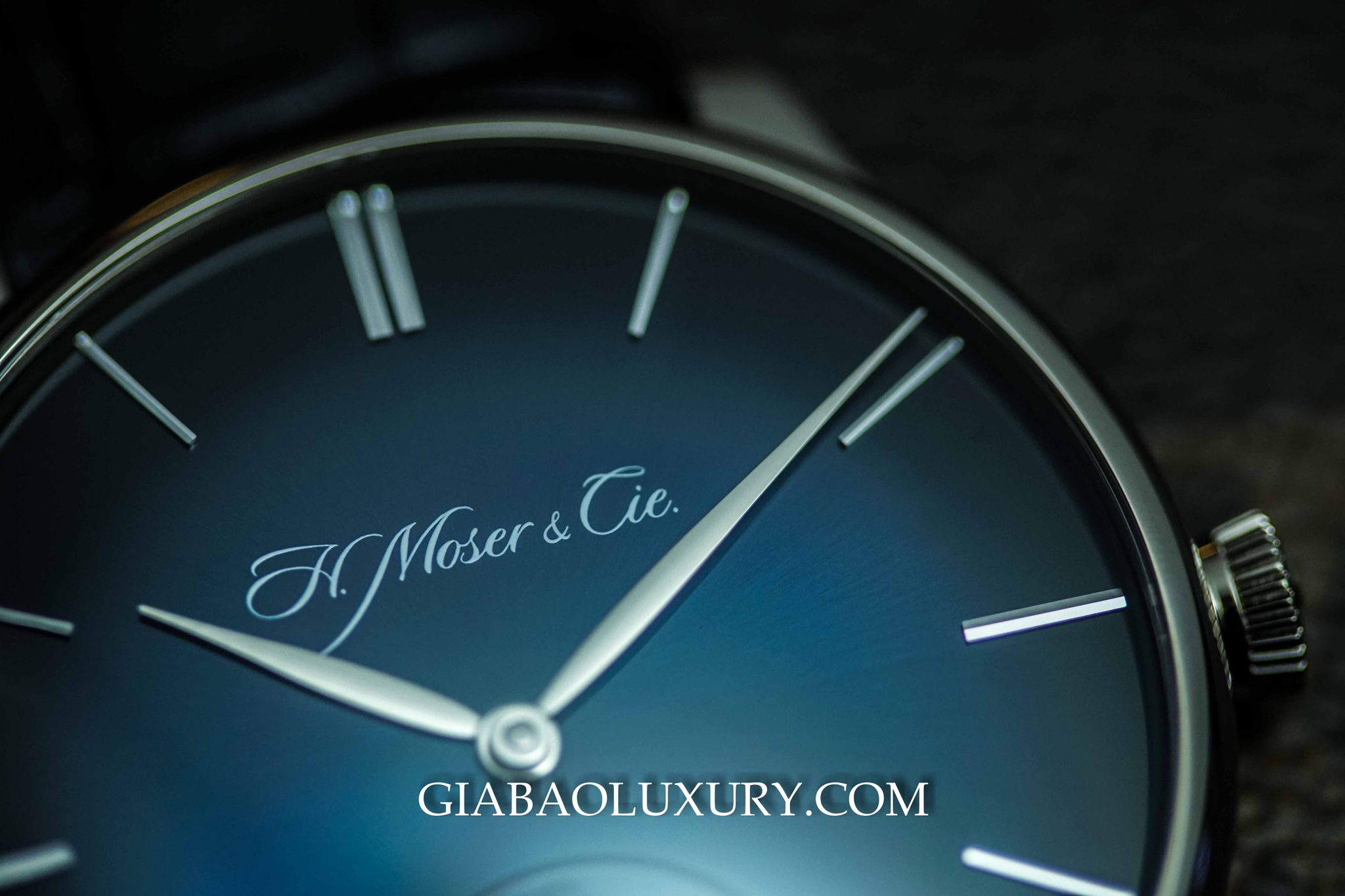 Review Chi Tiết Chiếc Đồng Hồ H. Moser & Cie Venturer Rolls Royce Small Seconds