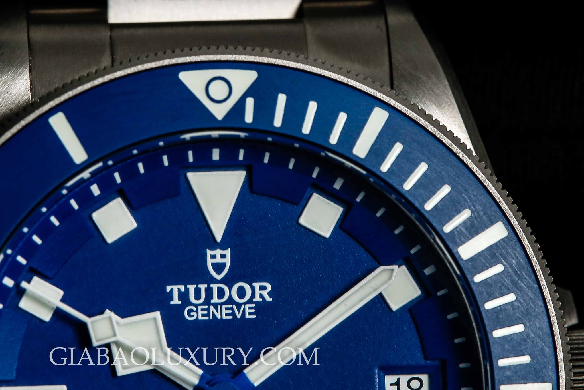 Đồng hồ Tudor