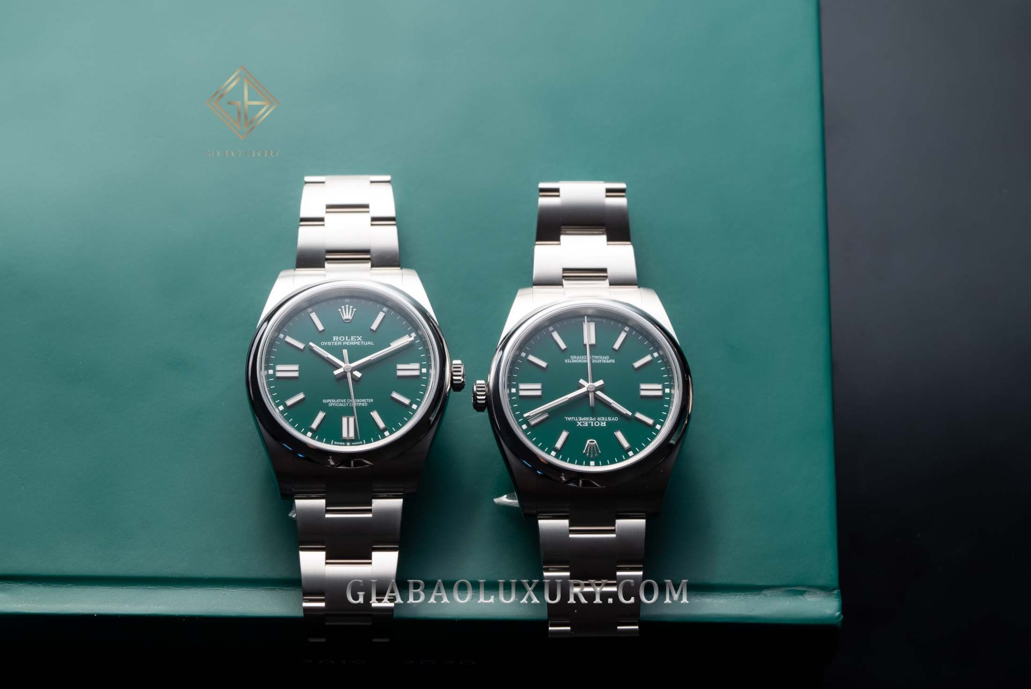 Đồng Hồ Rolex Oyster Perpetual 41 124300 Mặt Số Xanh