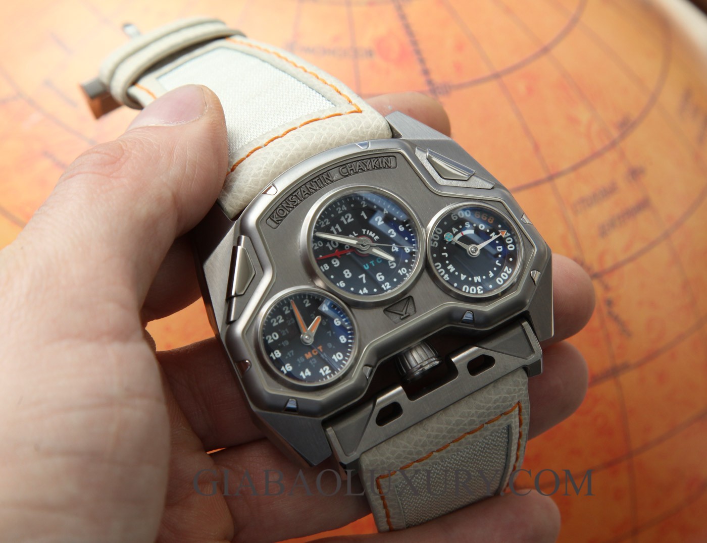 Konstantin Chaykin giới thiệu mẫu đồng hồ hiển thị thời gian ở Sao Hỏa - Mars Conqueror