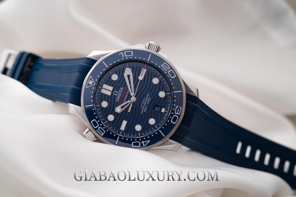 Review đồng hồ Omega Seamaster Diver 300M Co-Axial Master Chronometer 42mm