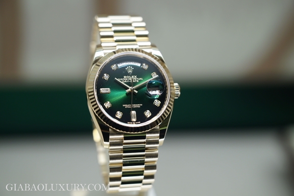 Giới thiệu đồng hồ Rolex Day-Date 36 128238 mặt số ombré xanh lá cây