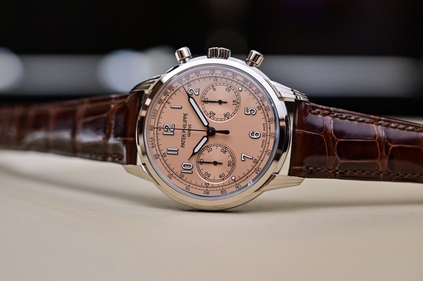 6 Mẫu đồng hồ chronograph ấn tượng nhất tại Geneva Watch Week 2022 (có Patek Philippe, IWC, Jacob & Co.)