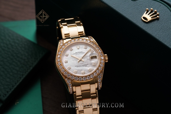 Review đồng hồ Rolex Pearlmaster 81158