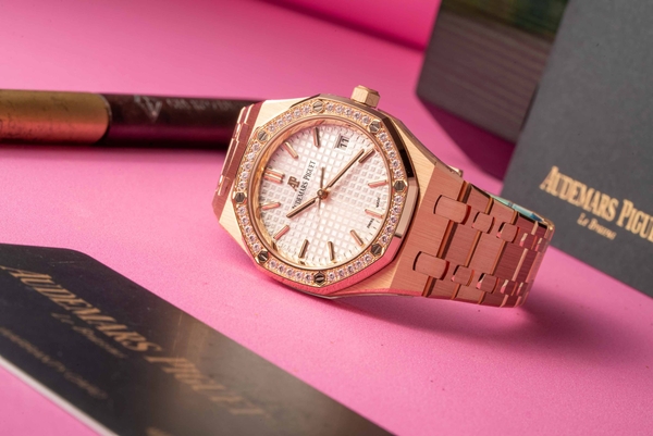 Review đồng hồ Audemars Piguet Royal Oak 34mm 77351OR Vàng hồng