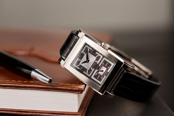 Thương hiệu Rolex có cung cấp đồng hồ vỏ chữ nhật?
