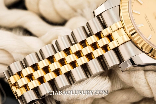 Các thiết kế dây đeo kim loại trên đồng hồ Rolex