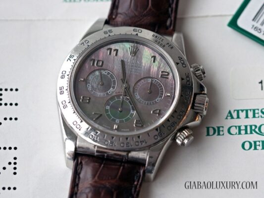 Chiếc đồng hồ độc bản có trị giá lên đến gần một triệu USD của Rolex