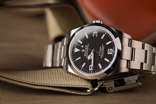 Hướng dẫn mua đồng hồ Rolex Explorer mới nhất 2020