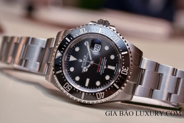 Giới thiệu đồng hồ Rolex Sea-Dweller 126600