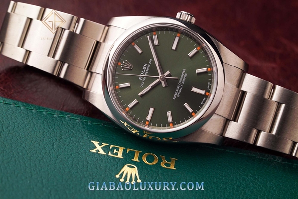 Review đồng hồ Rolex Oyster Perpetual 34 114200