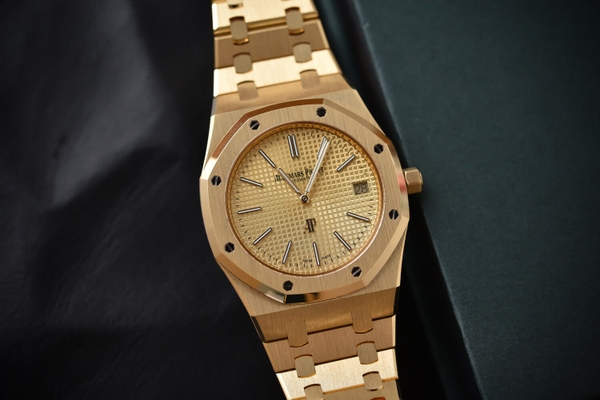 Vàng 18K – Chất liệu đặc biệt của đồng hồ cao cấp Thụy Sĩ
