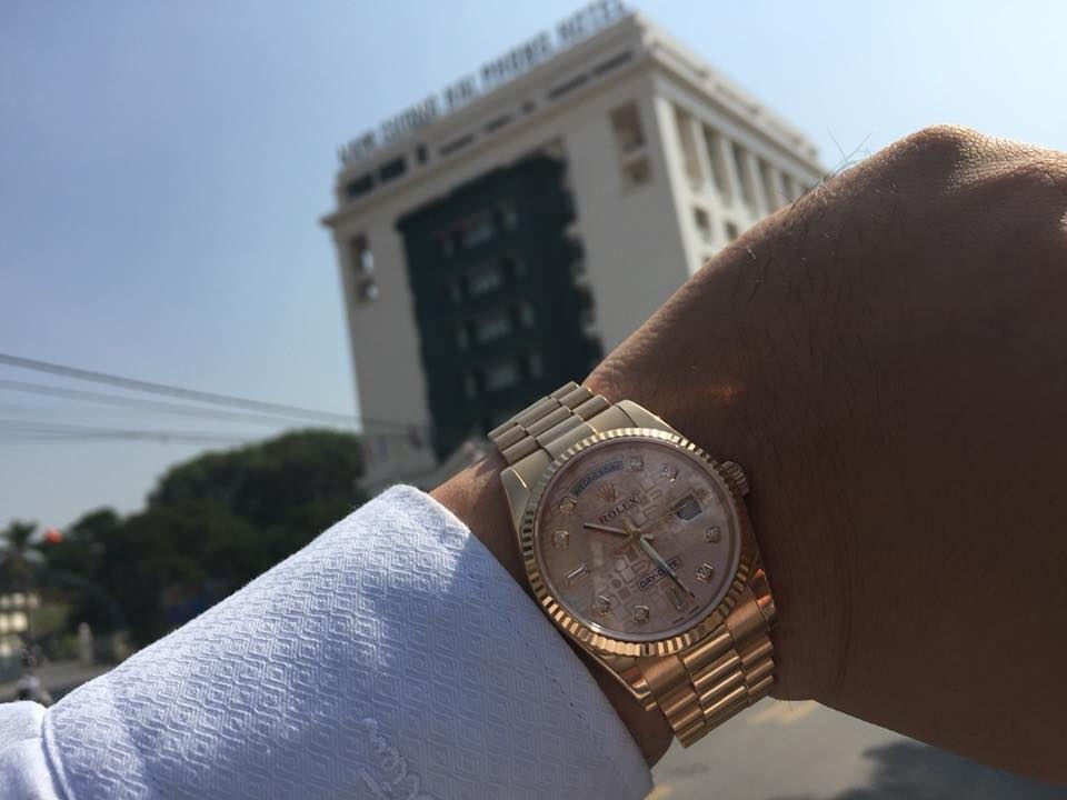 đồng hồ Rolex Day-Date 118235 Mặt Vi Tính 