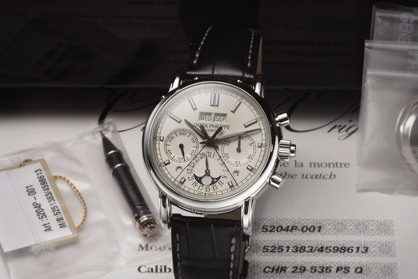Những chiếc đồng hồ Chronograph huyền thoại của Patek Philippe biến hóa ra sao trong 1 thế kỷ qua?
