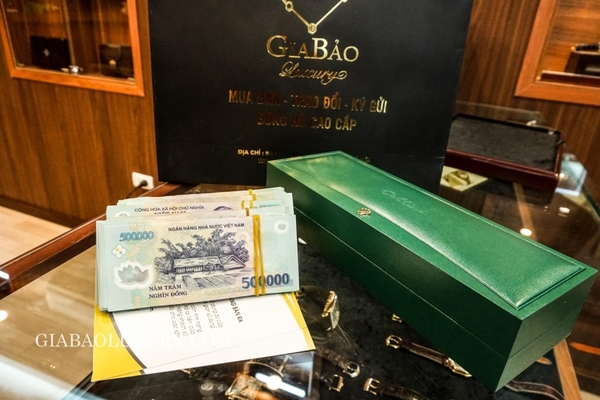 Lời cám ơn tới khách hàng – Vợ chồng anh Dũng giao dịch thành công đồng hồ Rolex Cellini Dual Time 50525