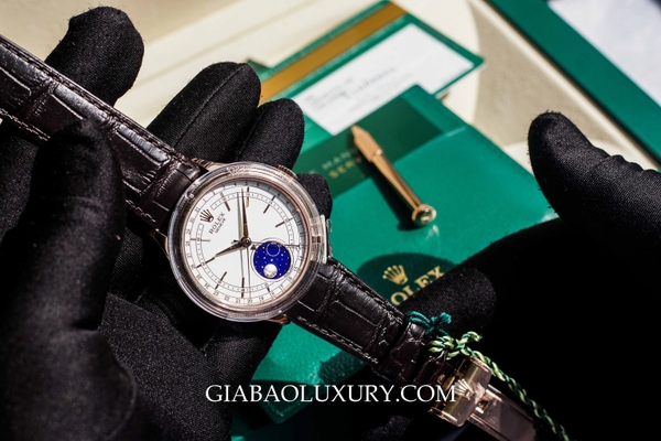 Rolex Cellini Moonphase 50535 vẫn chưa hết hot khi tiếp tục cập bến Gia Bảo Luxury để phục vụ khách hàng